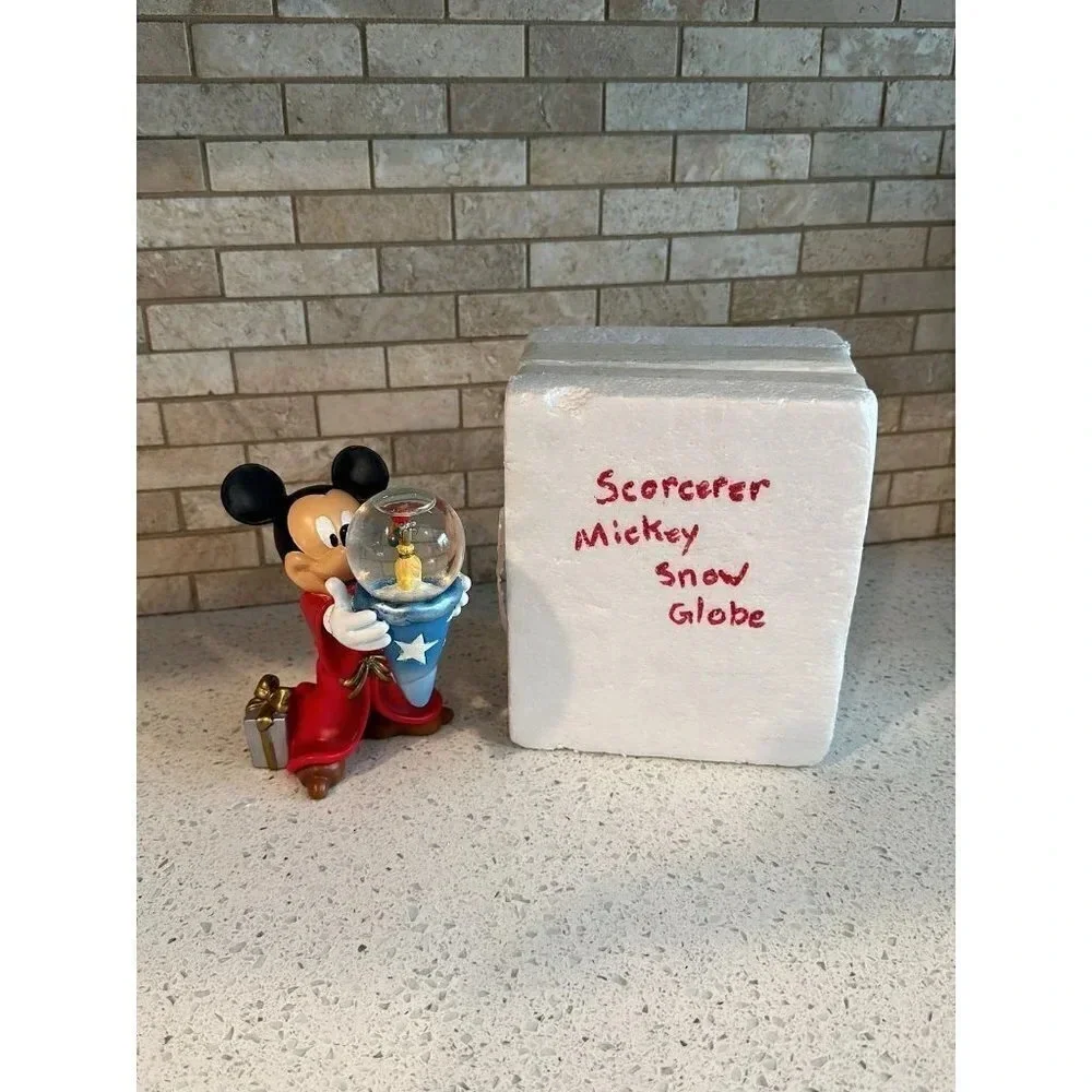 Disney Mickey Mouse Sorcerer Apprentice Fantasia Figure Snowglobe Gift Christmas